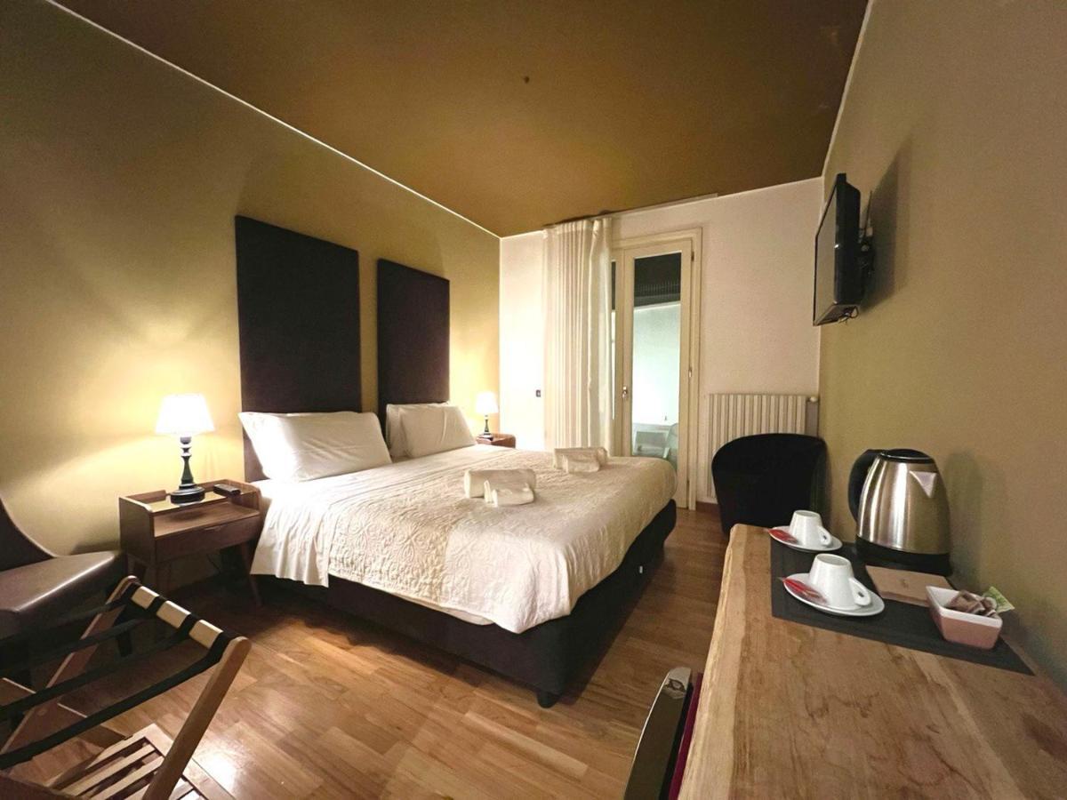 Dimora Dei Salentini Acomodação com café da manhã Lecce Quarto foto